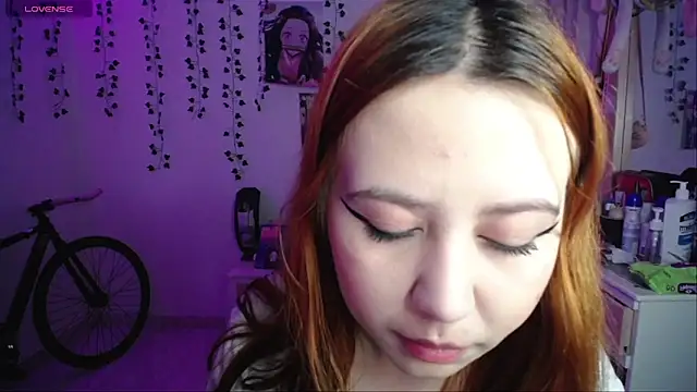 Snapshot of _codeline chatting on 10.15.25 codeline online show from 10.15.25