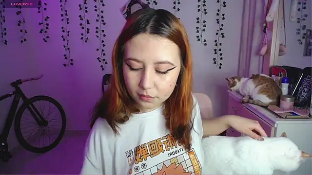 Snapshot of _codeline chatting on 10.29.25 codeline online show from 10.29.25