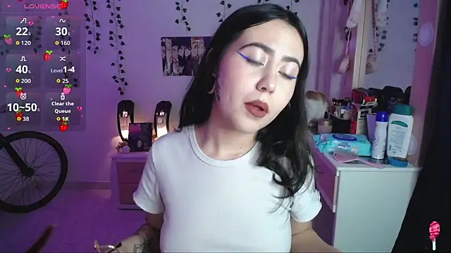 Snapshot of _codeline chatting on 11.25.25 codeline online show from 11.25.25