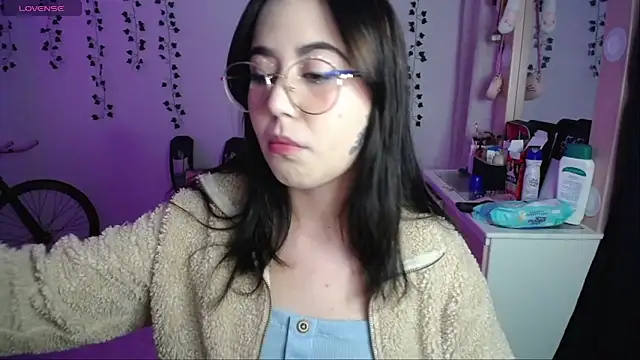 Snapshot of _codeline chatting on 11.28.25 codeline online show from 11.28.25