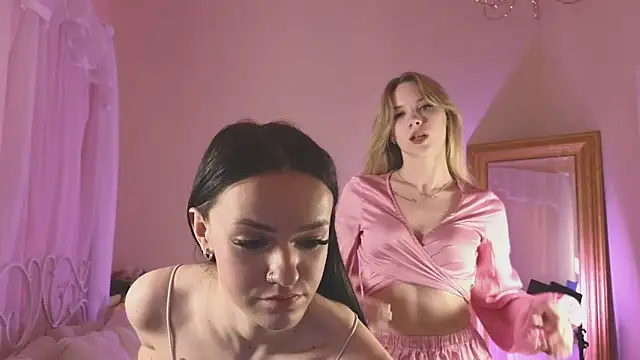 Snapshot of katt__y chatting on 02.20.25 katt y online show from 02.20.25