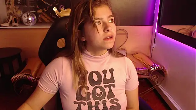 Kitten Cam online show from 09.24.25