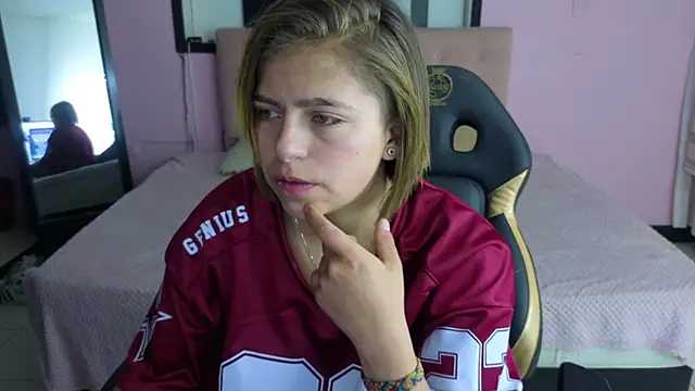 Kitten Cam online show from 04.14.26