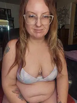 TattedMamaXOXO online show from 02.20.25