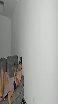 hotlittleones18 online show from 10.25.25