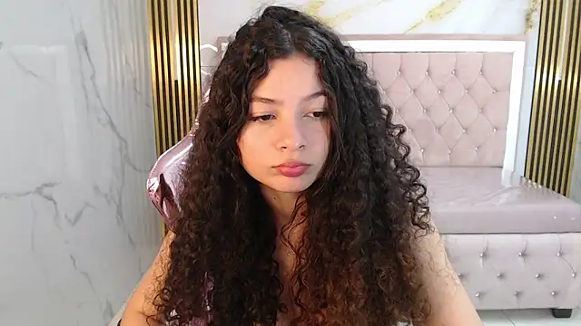 Snapshot of shalon_diaz_s chatting on 01.22.25 shalon diaz s online show from 01.22.25