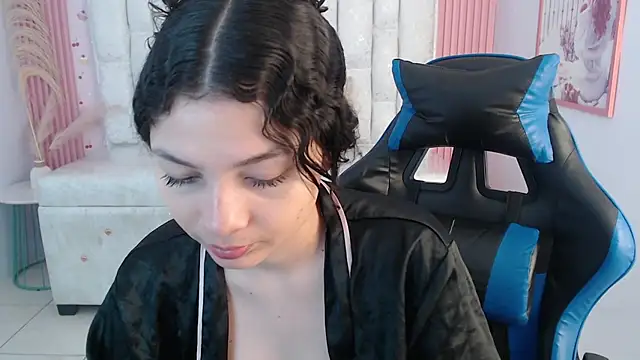 Snapshot of shalon_diaz_s chatting on 11.08.25 shalon diaz s online show from 11.08.25