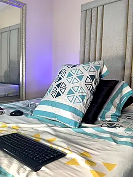 Liincostelloo online show from 09.30.25