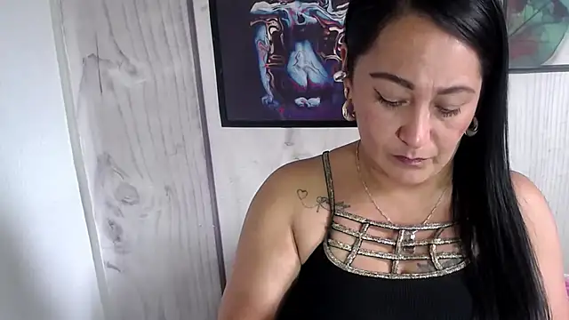 Snapshot of JULIANAWET69 chatting on 11.10.25 JULIANAWET69 online show from 11.10.25