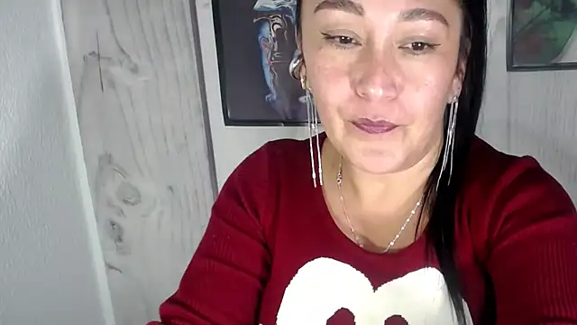 Snapshot of JULIANAWET69 chatting on 11.12.25 JULIANAWET69 online show from 11.12.25
