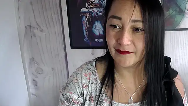 Snapshot of JULIANAWET69 chatting on 11.26.25 JULIANAWET69 online show from 11.26.25