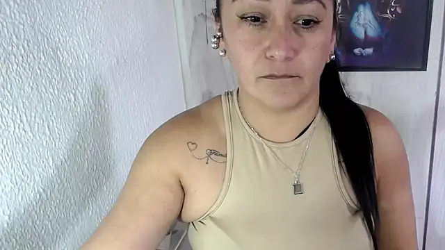 Snapshot of JULIANAWET69 chatting on 02.19.26 JULIANAWET69 online show from 02.19.26