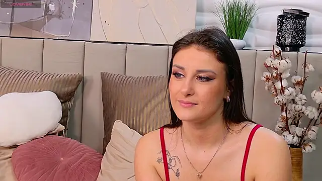 Elly Ross online show from 03.08.25