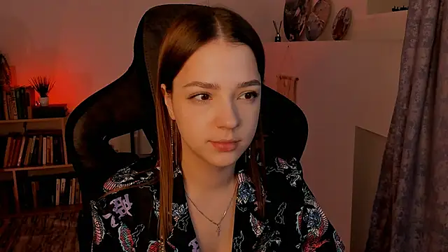 PamBeesly online show from 01.25.25