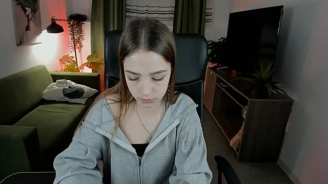 PamBeesly online show from 03.16.25