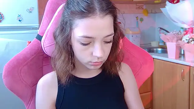 PamBeesly online show from 03.10.26