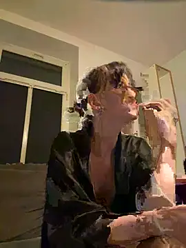 Snapshot of Ciara2004 chatting on 11.21.25 Ciara2004 online show from 11.21.25