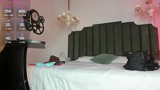 AnthonelaRusso  online show from 09.30.25