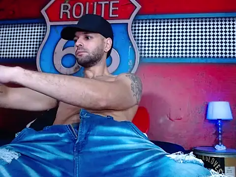 Snapshot of Cristian_white chatting on 03.21.25 Cristian white online show from 03.21.25