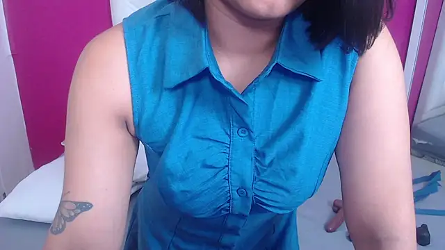 Snapshot of tinyy_whore18 chatting on 02.10.26 tinyy whore18 online show from 02.10.26