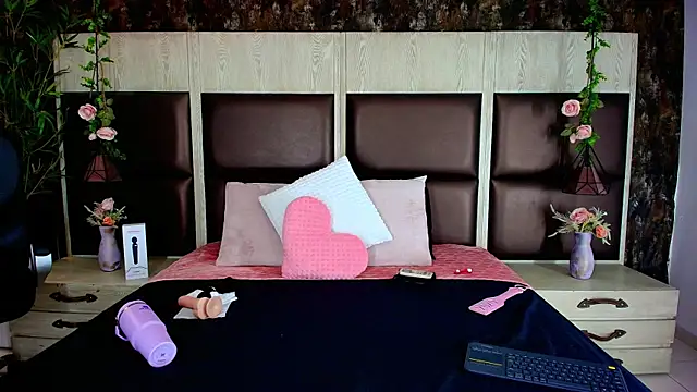 Snapshot of Bella_Smiith_ chatting on 09.28.25 Bella Smiith online show from 09.28.25