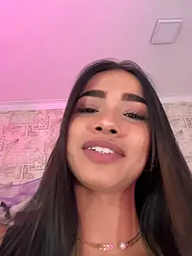 Snapshot of Bella_Smiith_ chatting on 10.24.25 Bella Smiith online show from 10.24.25