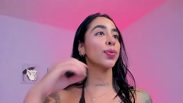 sophierooy22 online show from 10.15.25