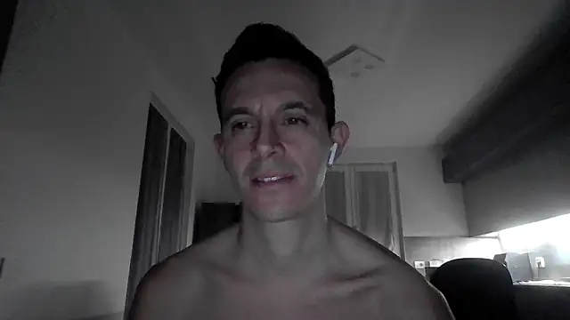 Snapshot of Masterclassyfeet chatting on 03.15.25 Masterclassyfeet online show from 03.15.25