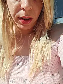 SweetyNinaOff1 online show from 04.08.26