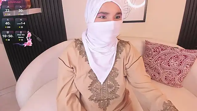 Snapshot of Ayha_khalaf chatting on 03.04.25 Ayha khalaf online show from 03.04.25