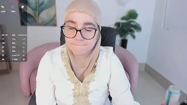 Snapshot of Ayha_khalaf chatting on 10.05.25 Ayha khalaf online show from 10.05.25