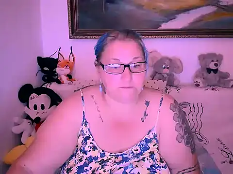 Snapshot of mayamayx chatting on 09.12.25 mayamayx online show from 09.12.25