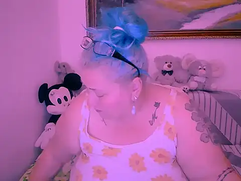 Snapshot of mayamayx chatting on 11.09.25 mayamayx online show from 11.09.25