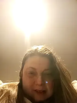 HotHornyEmmaX online show from 04.19.26