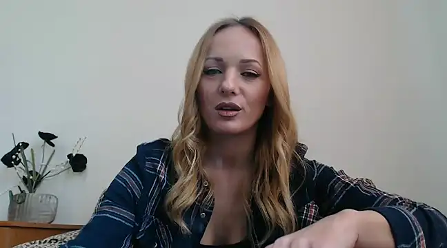 EllyaDiamond online show from 02.17.25