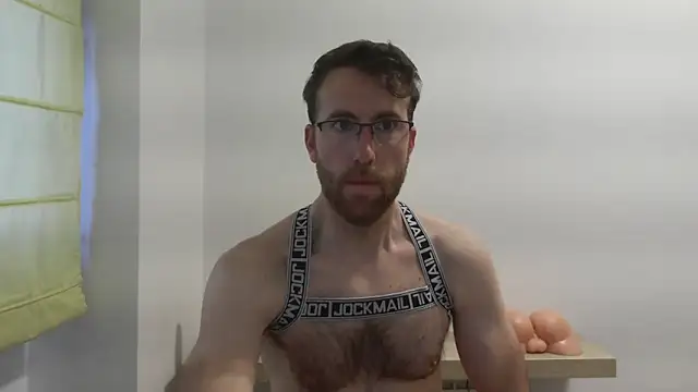 Snapshot of machohiberiko chatting on 02.23.26 machohiberiko online show from 02.23.26