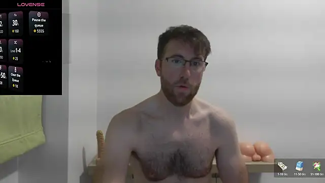 Snapshot of machohiberiko chatting on 02.25.26 machohiberiko online show from 02.25.26