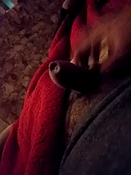 Snapshot of srecet chatting on 01.25.25 srecet online show from 01.25.25