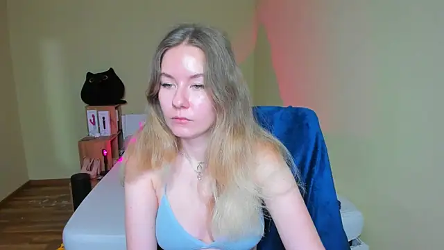 EmilyPaw online show from 02.11.25