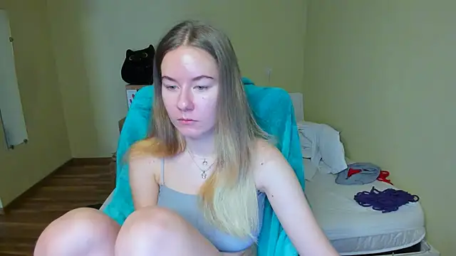 EmilyPaw online show from 02.28.25