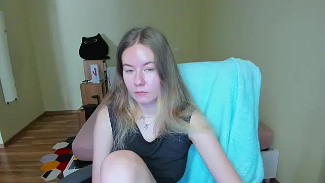 EmilyPaw online show from 03.11.25