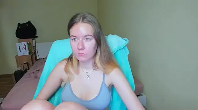 EmilyPaw online show from 03.16.25