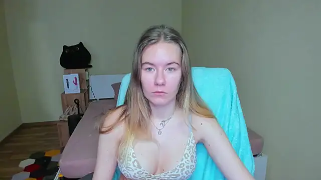 EmilyPaw online show from 03.19.25