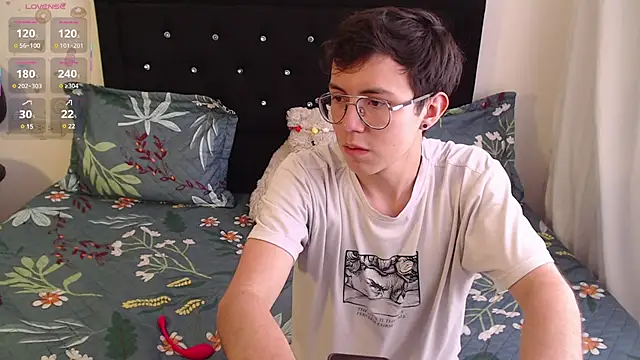 Snapshot of Tina_4_Charlie chatting on 02.24.25 Tina 4 Charlie online show from 02.24.25