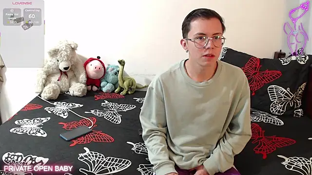 Snapshot of Tina_4_Charlie chatting on 10.21.25 Tina 4 Charlie online show from 10.21.25