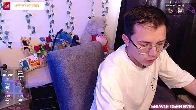 Snapshot of Tina_4_Charlie chatting on 11.26.25 Tina 4 Charlie online show from 11.26.25