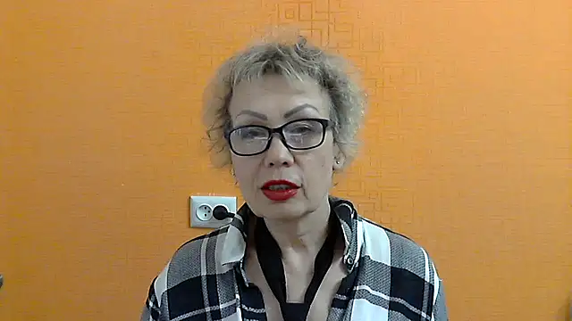 NessyJenixs online show from 03.22.25