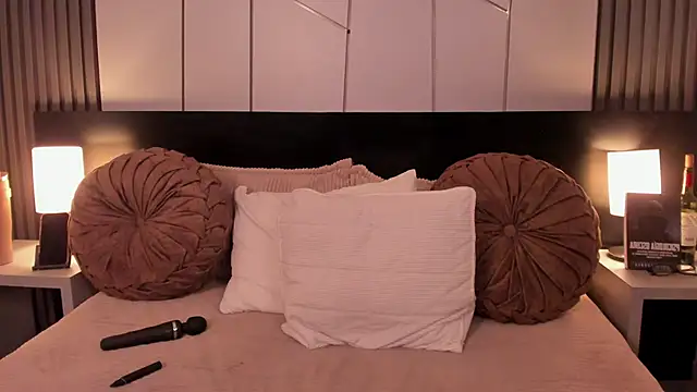 fiorella paris online show from 11.25.25