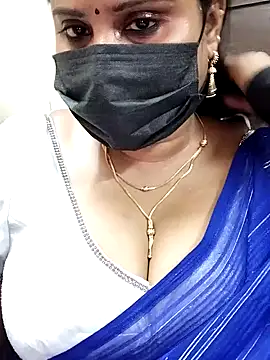 Queenflowerr online show from 01.29.25