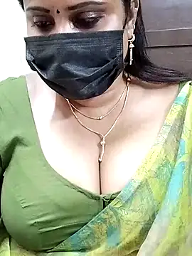 Queenflowerr online show from 02.03.25